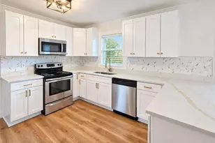 2940 Harris St, East Point, GA 30344 - Photo 9