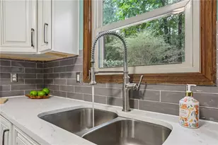 231 Sabrina Ct, Woodstock, GA 30188 - Photo 15