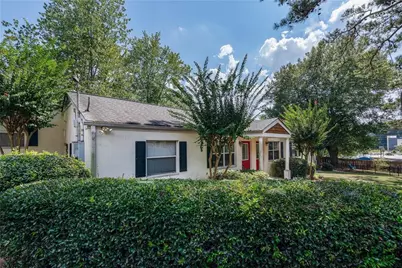 1515 Stone Gate Lane SE, Atlanta, GA 30317 - Photo 3