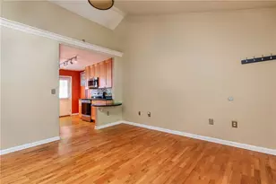1515 Stone Gate Ln SE, Atlanta, GA 30317 - Photo 9