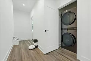 1763 Beckham Pl NE, Atlanta, GA 30324 - Photo 11