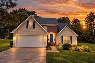 1831 Green Oak Circle, Lawrenceville, GA 30043 - Photo 5