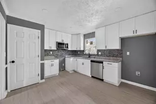 208 Fairview Point, Ellenwood, GA 30294 - Photo 11