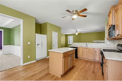 925 Liberty Ives Drive, Auburn, GA 30011 - Photo 9