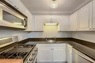 1988 Wellbourne Dr NE, Atlanta, GA 30324 - Photo 9