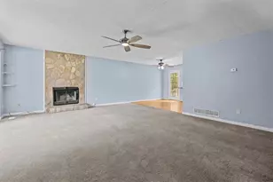 28 Cypress Cir, Carrollton, GA 30116 - Photo 9