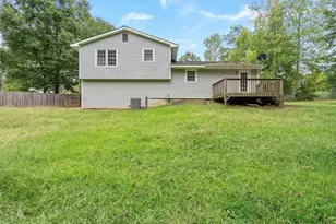 28 Cypress Cir, Carrollton, GA 30116 - Photo 5