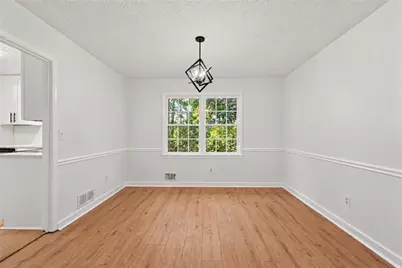 4145 Emerald North Drive, Decatur, GA 30035 - Photo 9