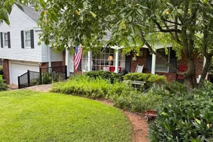 645 Patrick Pl NE, Sandy Springs, GA 30328 - Photo 3