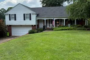645 Patrick Pl NE, Sandy Springs, GA 30328 - Photo 1