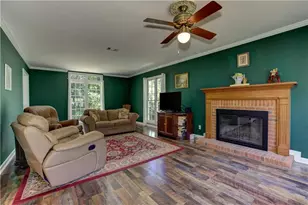6310 Black Oak Dr, Cumming, GA 30040 - Photo 9