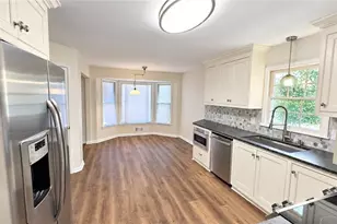 2077 Signal Ridge Chase NW, Kennesaw, GA 30152 - Photo 3