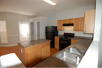 2847 Parkway Close, Lithonia, GA 30058 - Photo 7