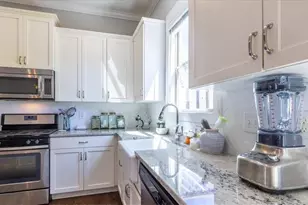 2141 Shale Ln NW, Atlanta, GA 30318 - Photo 3