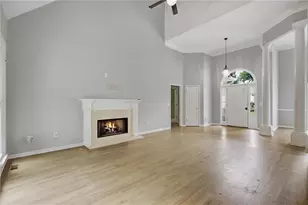 3733 Upland Dr, Marietta, GA 30066 - Photo 9