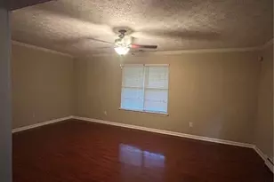 2745 Fields Spring Dr, Lithonia, GA 30058 - Photo 13