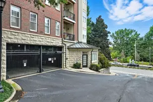 825 Highland Ln NE, Atlanta, GA 30306 - Photo 35