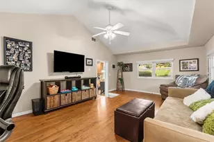 1388 Carolyn Dr NE, Atlanta, GA 30329 - Photo 9
