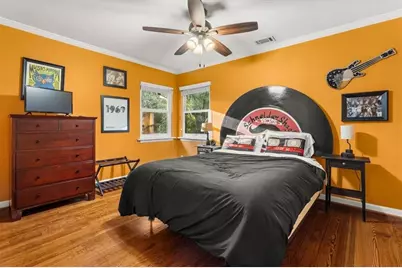 1388 Carolyn Drive NE, Atlanta, GA 30329 - Photo 15