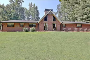 515 Golfview Dr, Peachtree City, GA 30269 - Photo 1