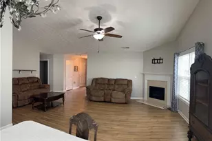 804 Village Pl, Loganville, GA 30052 - Photo 7