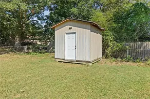 1064 Meadowbrook Ln NW, Conyers, GA 30012 - Photo 25