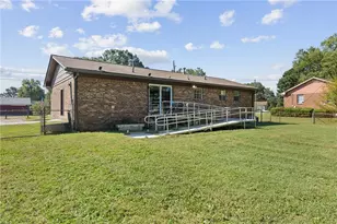 1064 Meadowbrook Ln NW, Conyers, GA 30012 - Photo 23