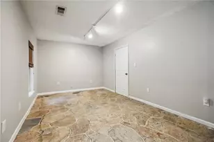455 Barrington Dr W, Roswell, GA 30076 - Photo 25