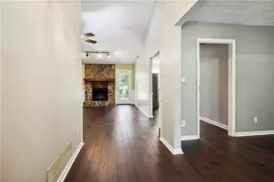 455 Barrington Dr W, Roswell, GA 30076 - Photo 5