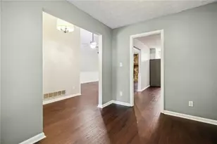 455 Barrington Dr W, Roswell, GA 30076 - Photo 7