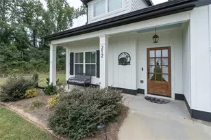 212 Live Oak Ln, Comer, GA 30629 - Photo 5