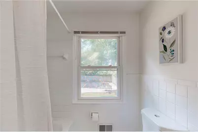 304 W Lakeshore Drive, Carrollton, GA 30117 - Photo 23