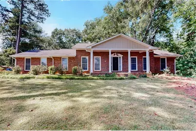 304 W Lakeshore Drive, Carrollton, GA 30117 - Photo 1