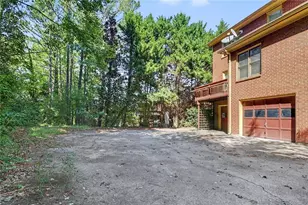 8880 Carroll Manor Dr, Atlanta, GA 30350 - Photo 27