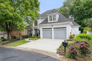 4581 Fountain Dr NE, Marietta, GA 30067 - Photo 3