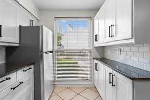 1021 Riverbend Club Dr SE, Atlanta, GA 30339 - Photo 13