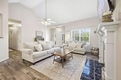33 Martha's Place, Cartersville, GA 30121 - Photo 7