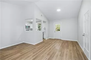 3910 Dalhouise Ln, Decatur, GA 30034 - Photo 7