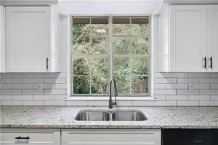 3910 Dalhouise Ln, Decatur, GA 30034 - Photo 11