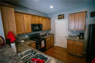 3317 Castleberry Village Cir, Cumming, GA 30040 - Photo 17