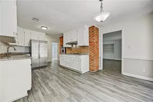 875 Hickory Oak Hollow, Roswell, GA 30075 - Photo 5