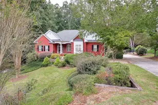 1821 Wesleyan Ln, Loganville, GA 30052 - Photo 3