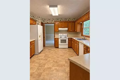 3420 Coles Creek Drive, Buford, GA 30519 - Photo 3