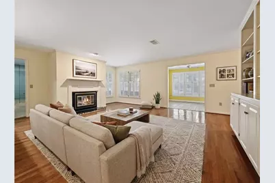 306 Bainbridge Drive, Sandy Springs, GA 30327 - Photo 13