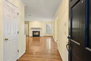 306 Bainbridge Dr, Sandy Springs, GA 30327 - Photo 7