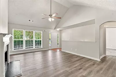 5741 Village Loop, Fairburn, GA 30213 - Photo 9