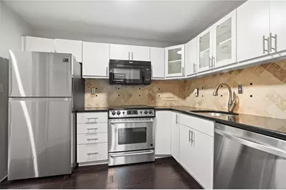 3060 Pharr Court North NW #114, Atlanta, GA 30305 - Photo 5