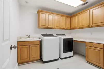 5047 Nesbit Ferry Lane, Sandy Springs, GA 30350 - Photo 35