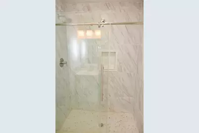 586 E Glochester Place NW, Norcross, GA 30071 - Photo 15