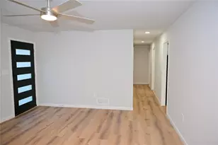 586 E Glochester Pl NW, Norcross, GA 30071 - Photo 3